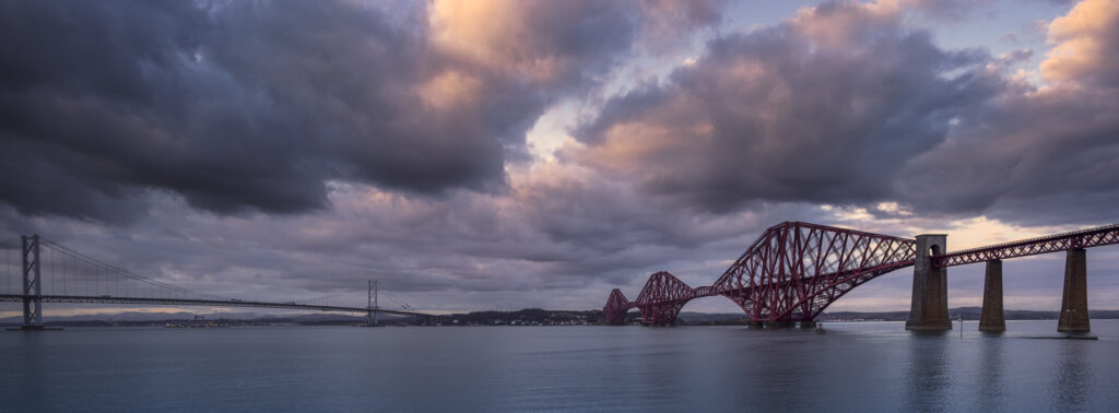 Scotland, Edinburgh, Forth Bridge.