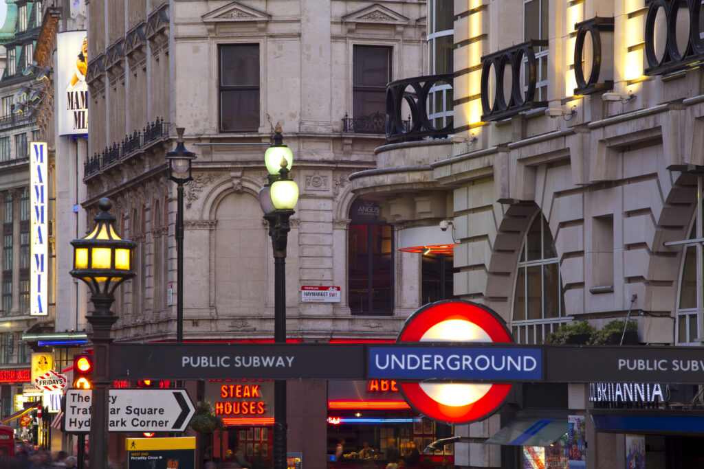 England, London, Piccadilly Circus.