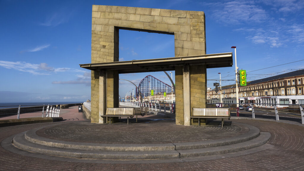 12_233_1020940