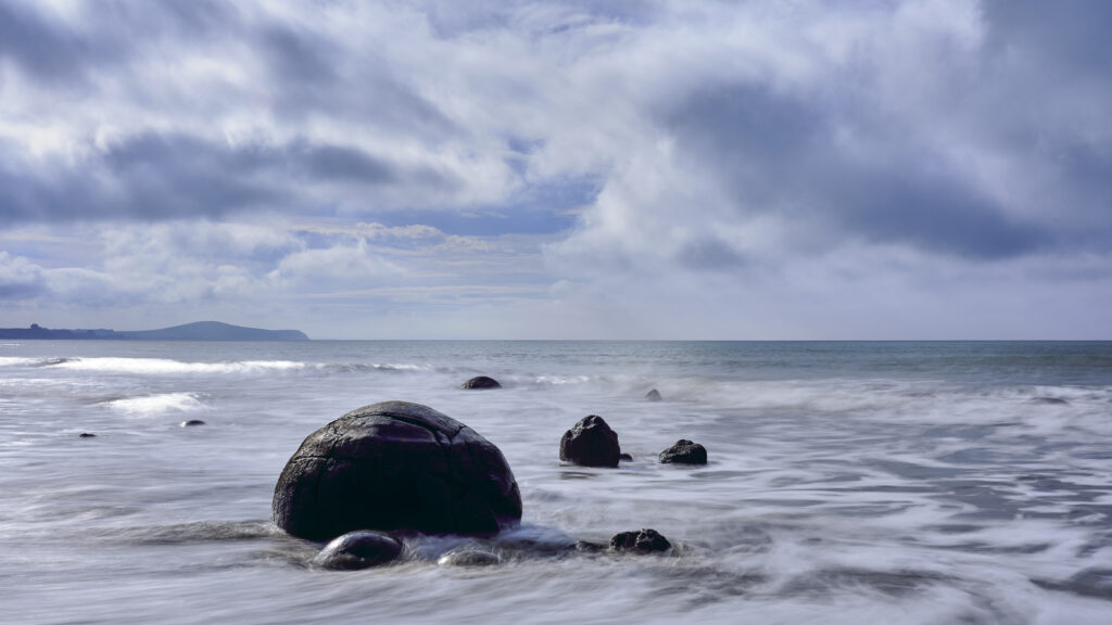 New Zealand, Otago, Moeraki Boulders.