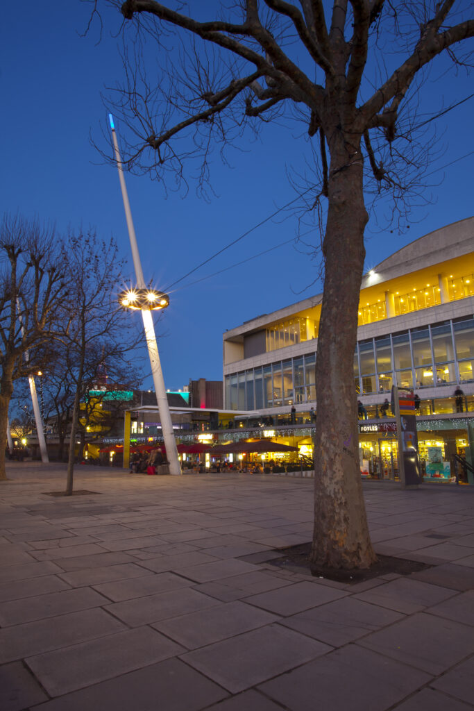 England, Greater London, London South Bank / River Thames.
