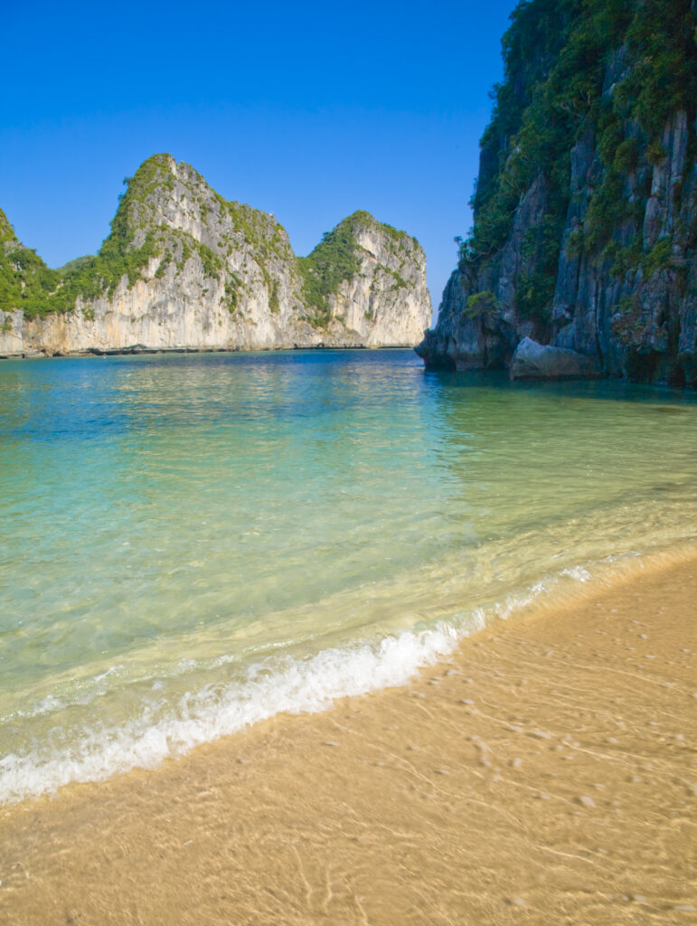 Vietnam, Northern Vietnam, Halong Bay.