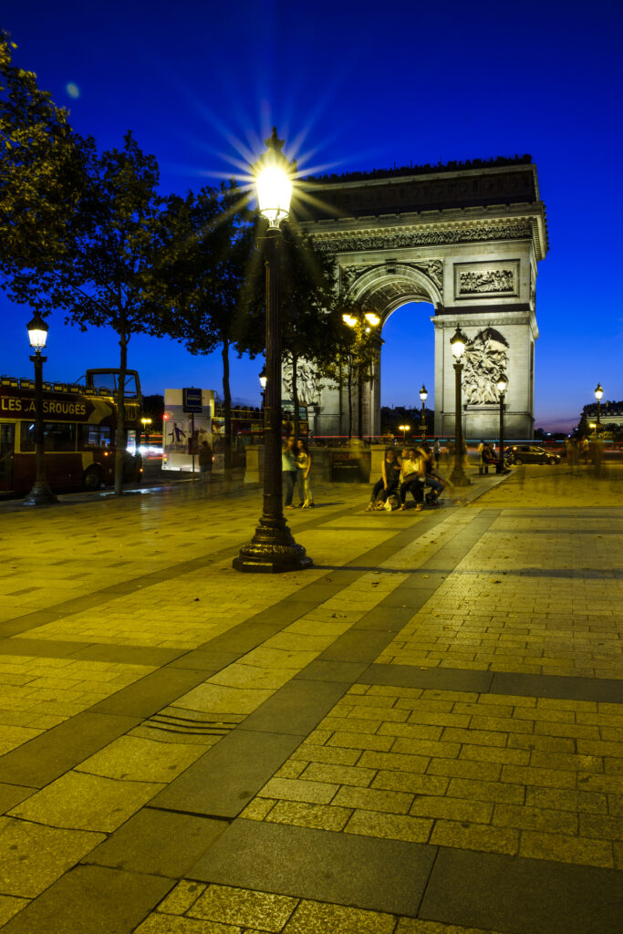 France, Paris, Arc de Triomphe.
