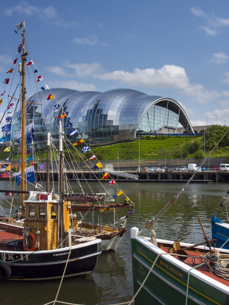 REMOVE NAMES FROM BOAT England, Tyne and Wear, Newcastle upon Ty