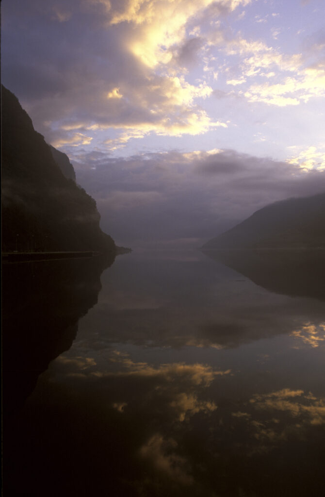 NORWAY, Sogn Og Fjordane, Aurlandsfjordan.