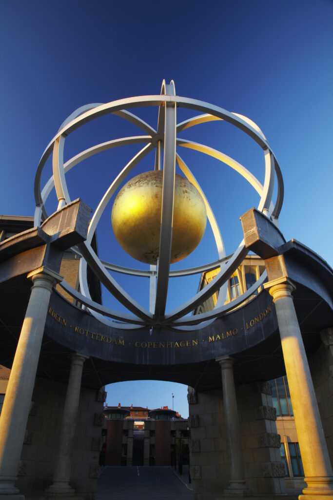 England, Tyne & Wear, Newcastle Upon Tyne. Monument near the river Tyne, along the regenerated Newcastle upon tyne quayside.